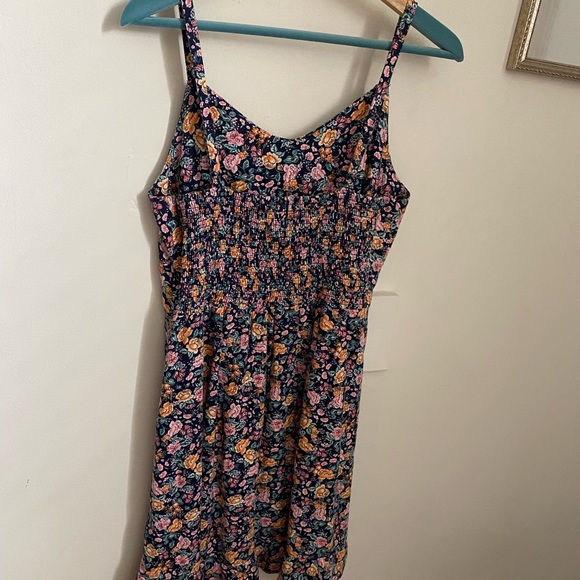 Women’s floral print sundress, size Medium - Picture 4 of 6